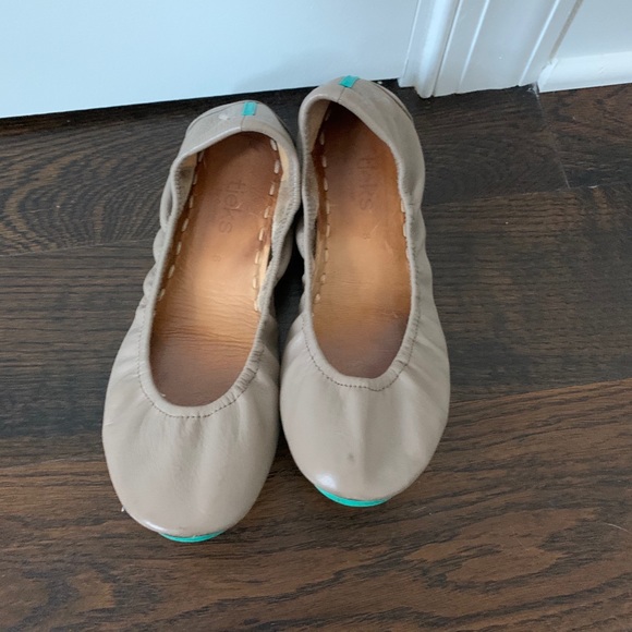 taupe tieks